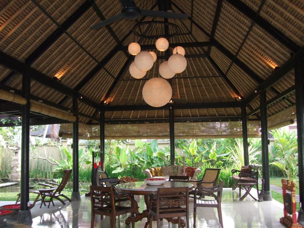 Puri Lotus Hotel Ubud Buitenkant foto