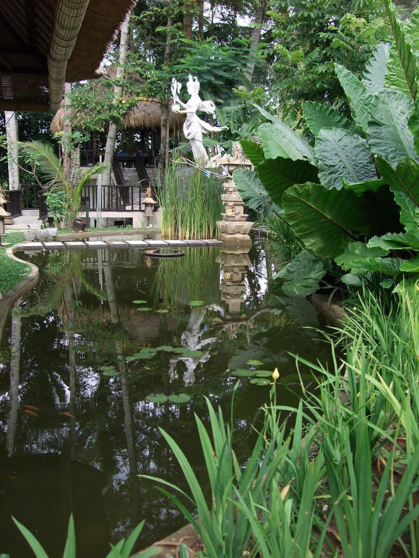 Puri Lotus Hotel Ubud Buitenkant foto