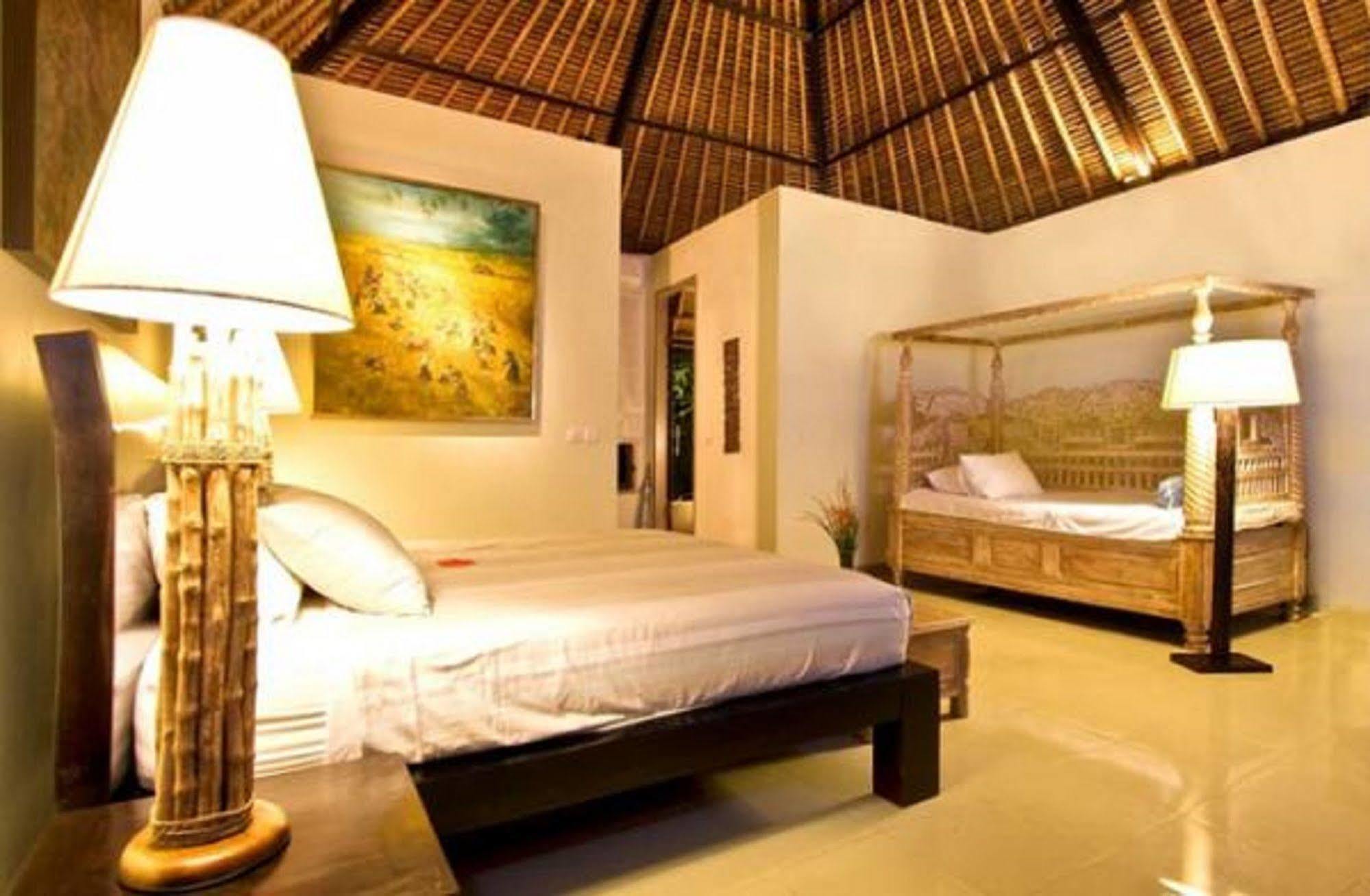 Puri Lotus Hotel Ubud Buitenkant foto