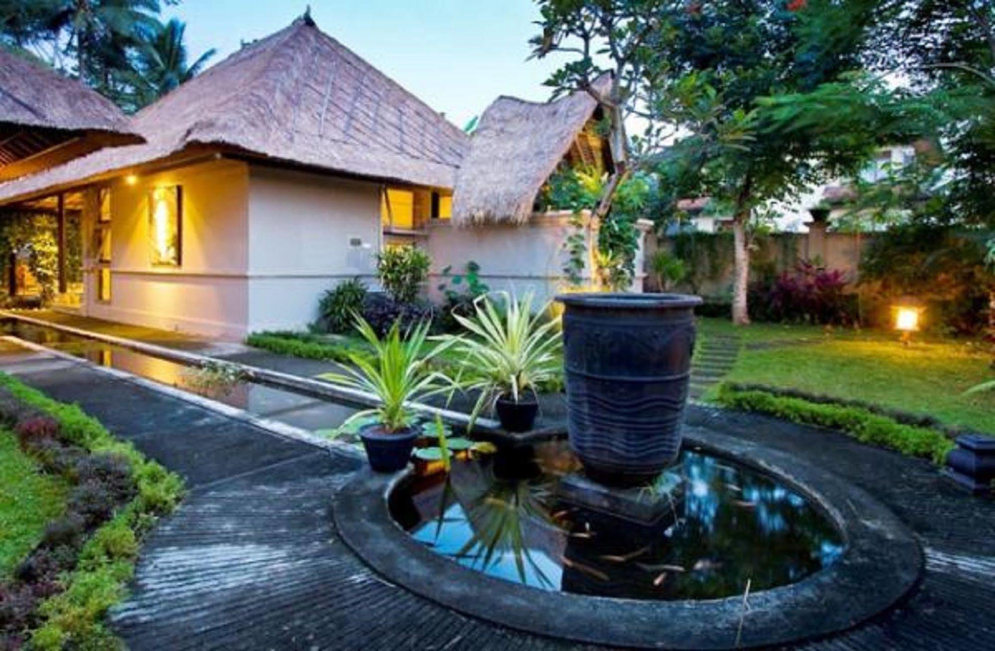 Puri Lotus Hotel Ubud Buitenkant foto