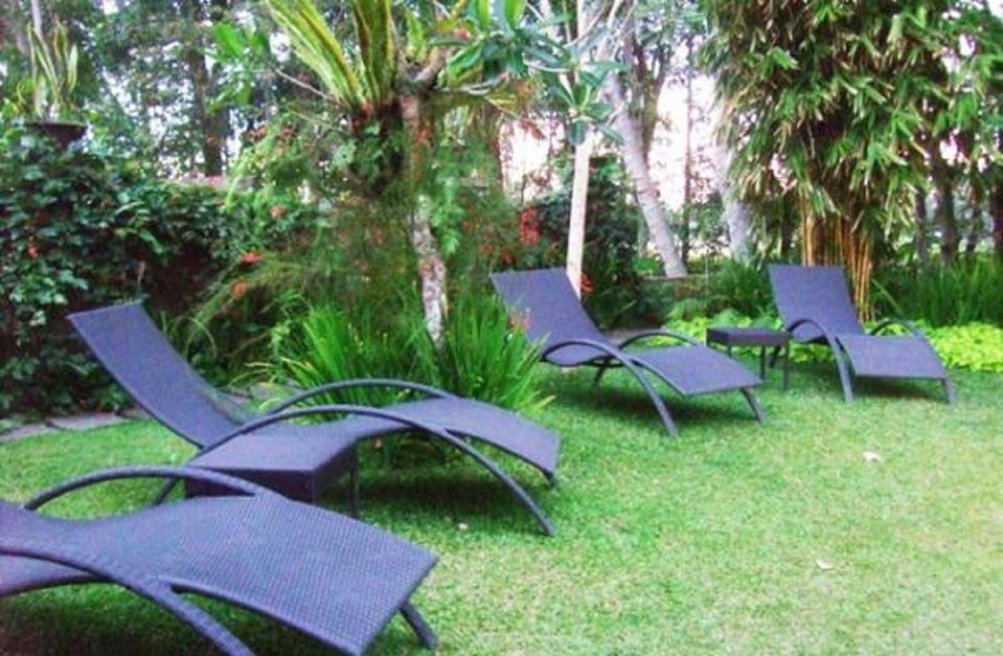Puri Lotus Hotel Ubud Buitenkant foto