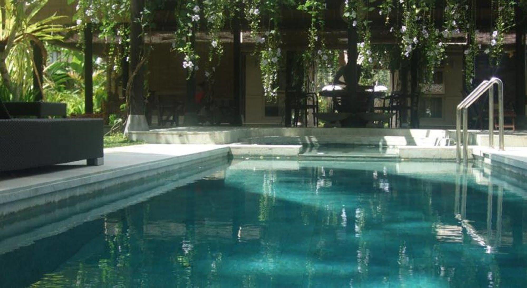 Puri Lotus Hotel Ubud Buitenkant foto